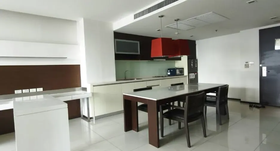 For rent 2 ベッドルーム condo in Sathon, Bangkok