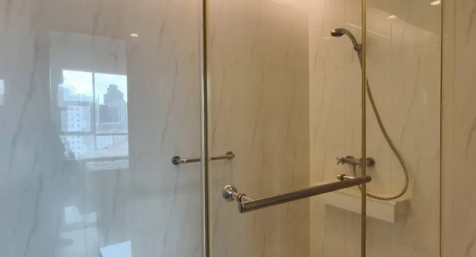 For rent 2 ベッドルーム condo in Sathon, Bangkok