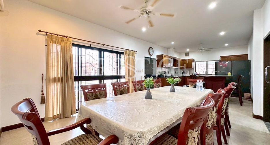 For rent and for sale 4 bedrooms house in Bang Lamung, Chonburi