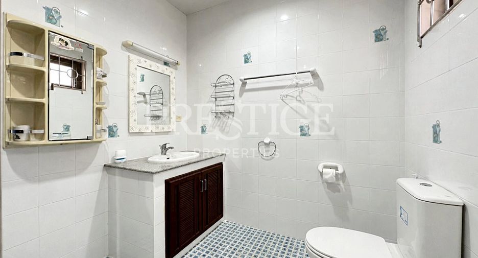 For rent and for sale 4 bedrooms house in Bang Lamung, Chonburi