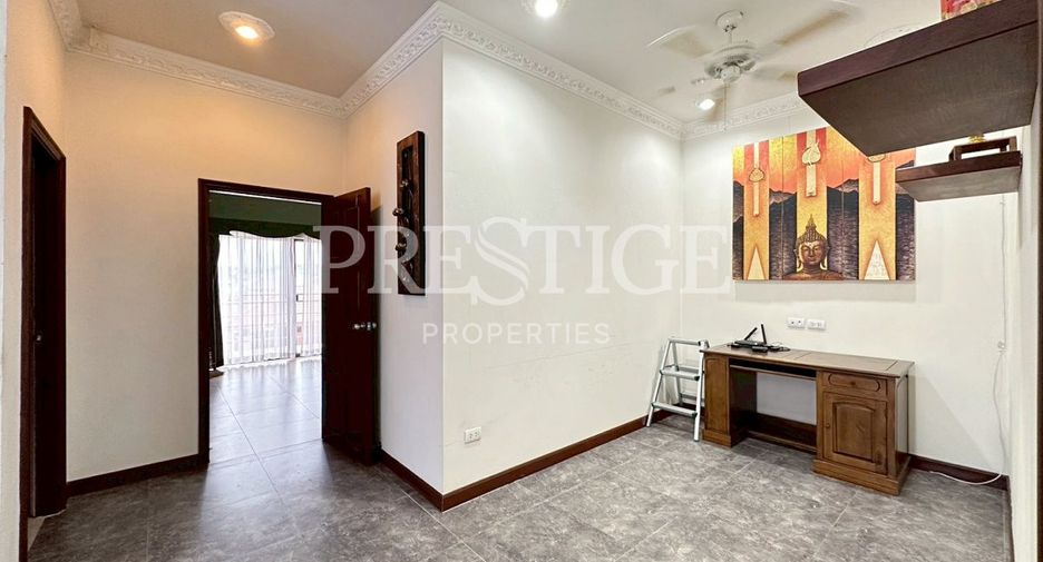 For rent and for sale 4 bedrooms house in Bang Lamung, Chonburi