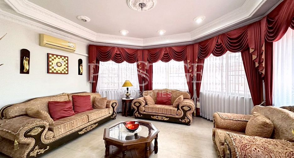 For rent and for sale 4 bedrooms house in Bang Lamung, Chonburi