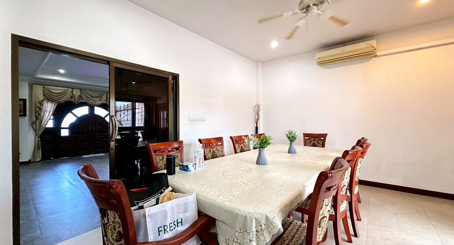 For sale and for rent 4 bedrooms house in East Pattaya, Pattaya