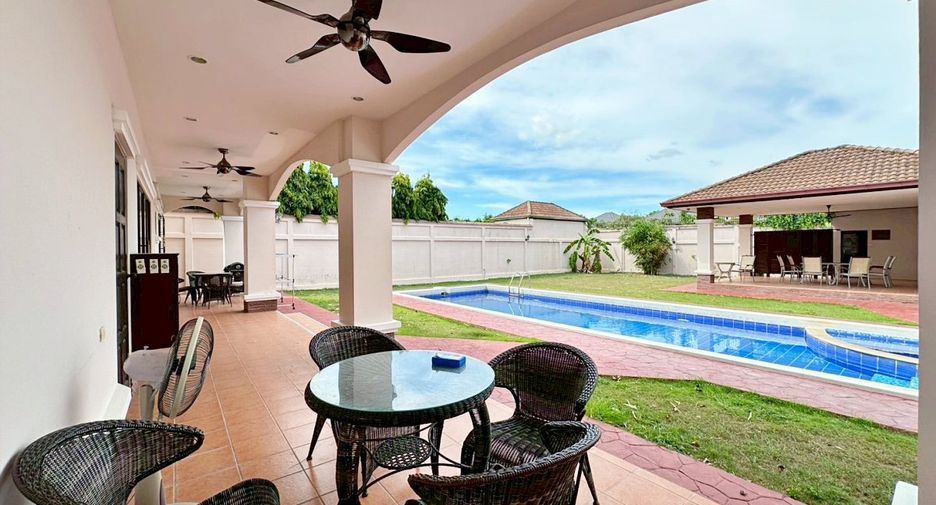 For sale and for rent 4 bedrooms house in East Pattaya, Pattaya