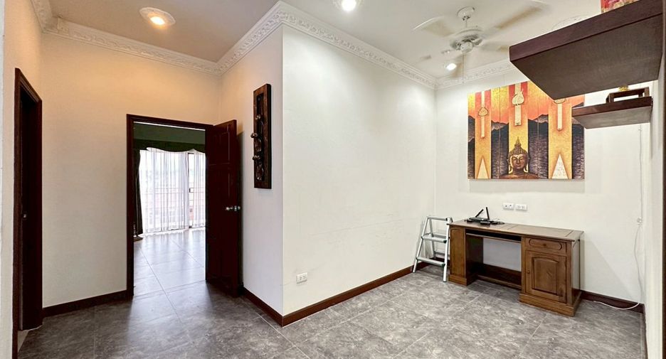 For sale and for rent 4 bedrooms house in East Pattaya, Pattaya