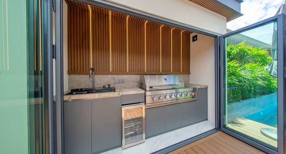 For sale 5 bedrooms house in Jomtien, Pattaya