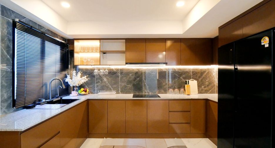 For sale 5 bedrooms house in South Pattaya, Pattaya