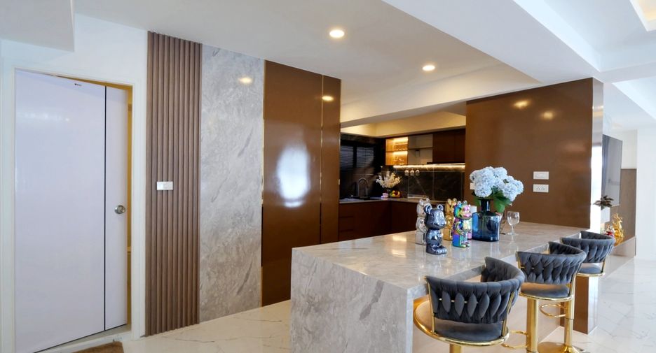 For sale 5 bedrooms house in South Pattaya, Pattaya