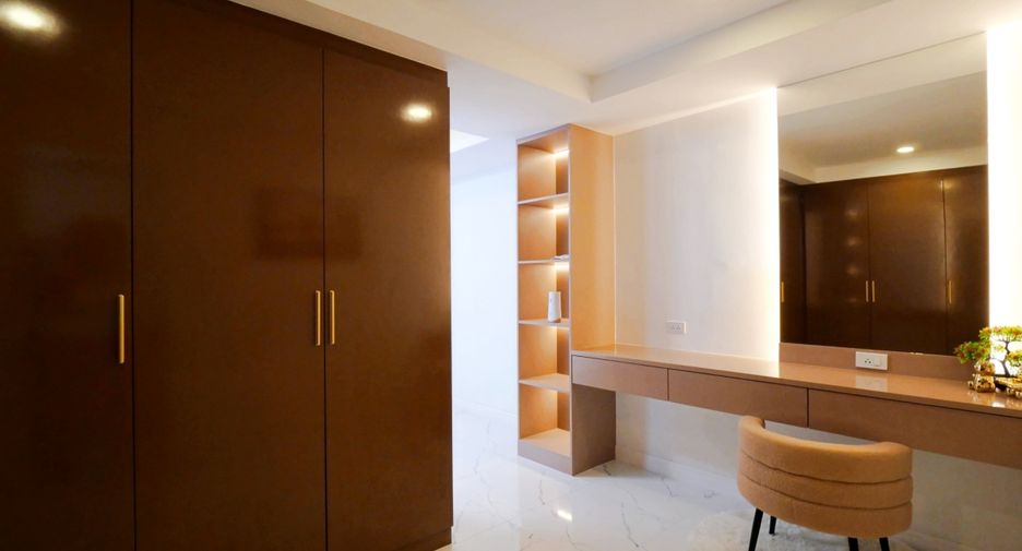 For sale 5 bedrooms house in South Pattaya, Pattaya