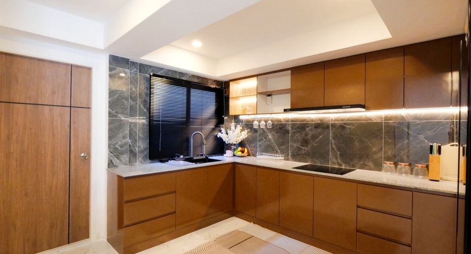 For sale 5 bedrooms house in South Pattaya, Pattaya