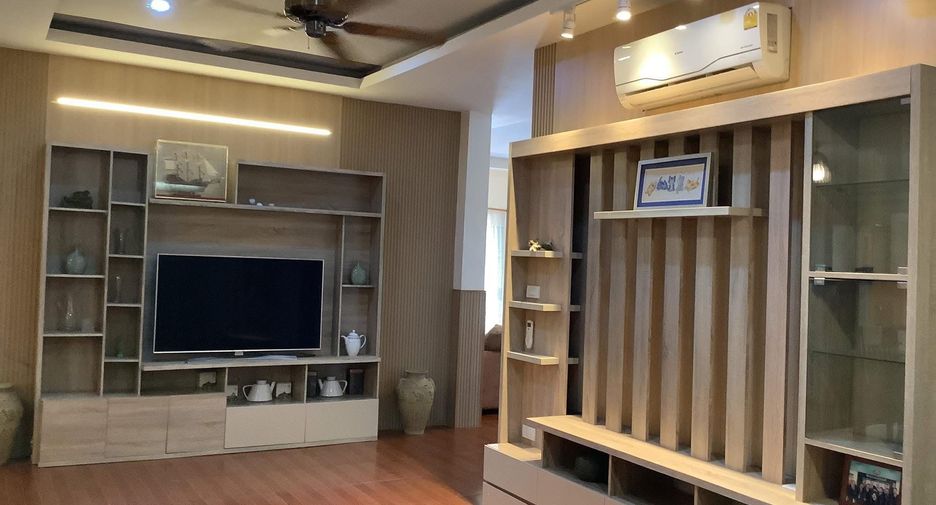 For sale 4 bedrooms house in Thalang, Phuket