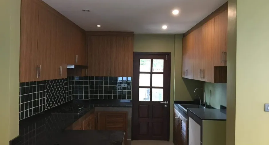 For sale 4 bedrooms house in Bang Phli, Samut Prakan