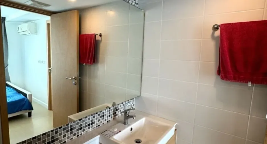 For sale and for rent 1 bed apartment in Pratumnak, Pattaya