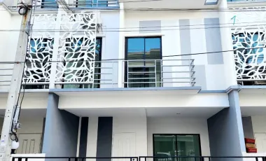 For sale and for rent 3 bedrooms townhouse in Sai Mai, Bangkok