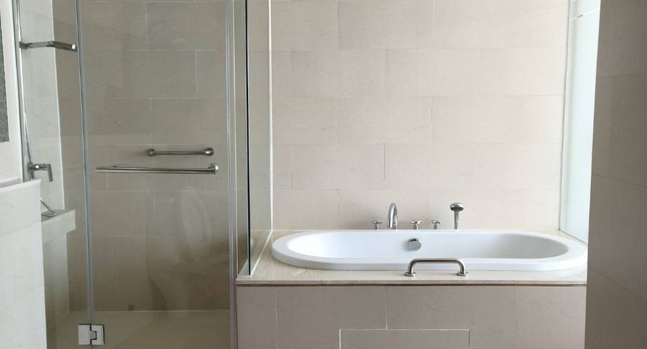 For rent 1 bed condo in Sathon, Bangkok