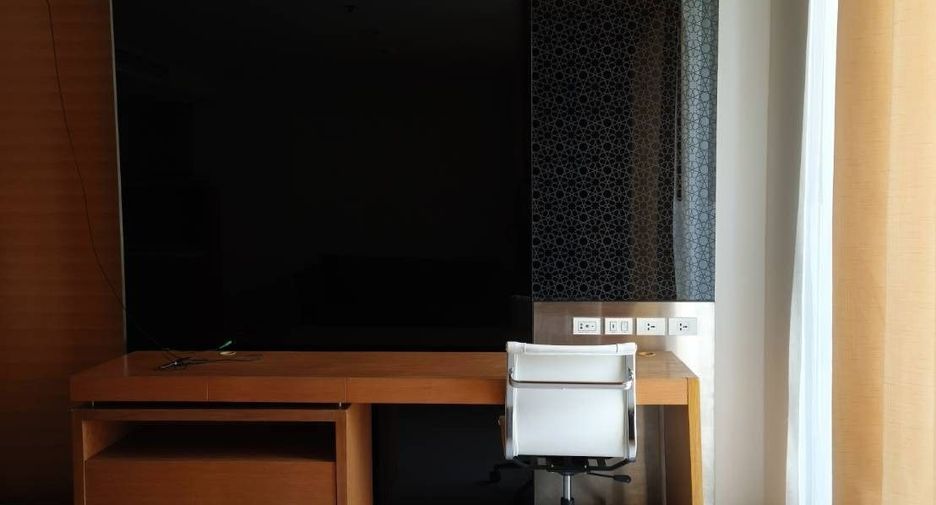 For rent 1 bed condo in Sathon, Bangkok