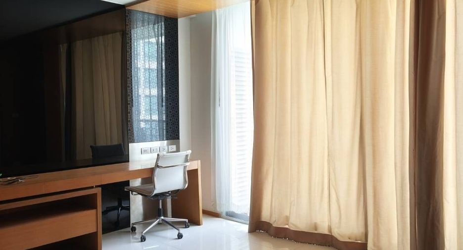 For rent 1 bed condo in Sathon, Bangkok
