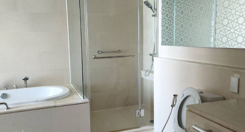 For rent 1 bed condo in Sathon, Bangkok