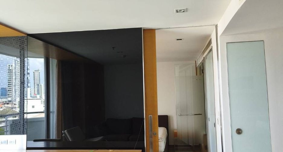 For rent 1 bed condo in Sathon, Bangkok