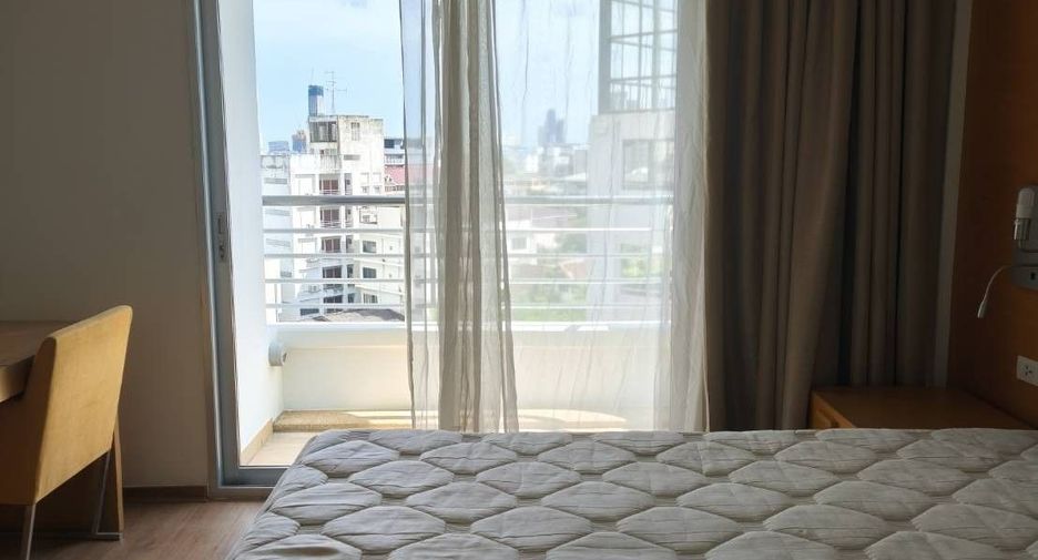 For rent 1 bed condo in Sathon, Bangkok