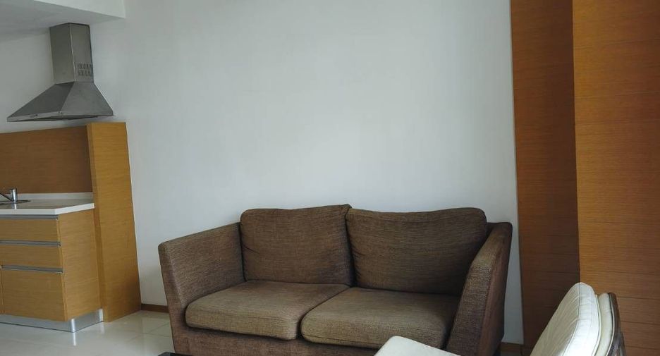 For rent 1 bed condo in Sathon, Bangkok