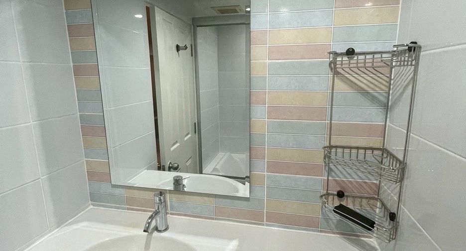 Condo en alquiler de 1 habitaciones en Huai Khwang, Bangkok