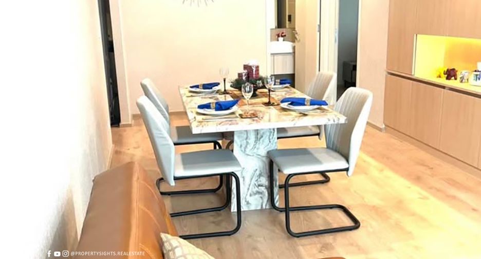 For rent 2 bedrooms condo in Watthana, Bangkok