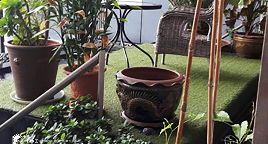 For rent 3 bedrooms condo in Sathon, Bangkok