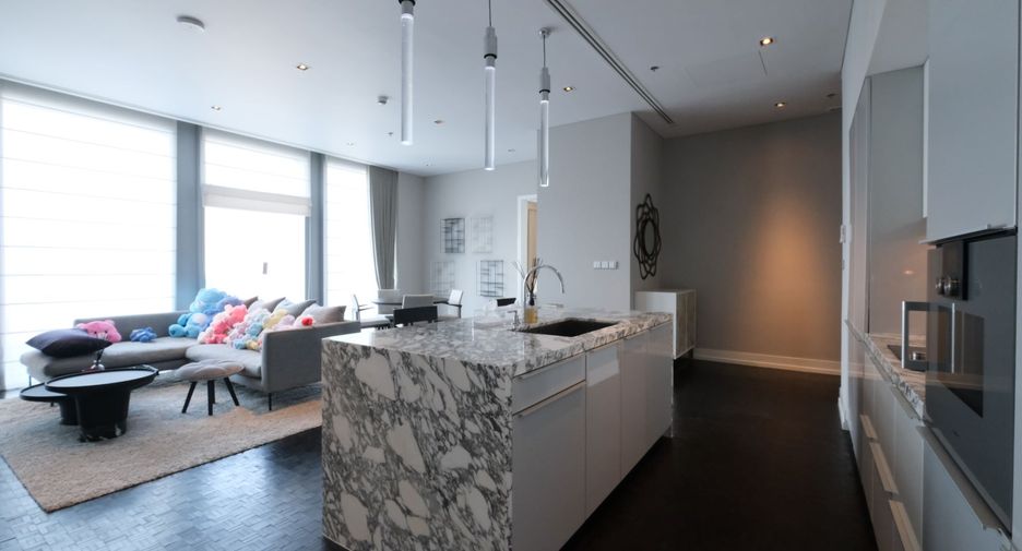 Condo en alquiler de 2 habitaciones en Sathon, Bangkok
