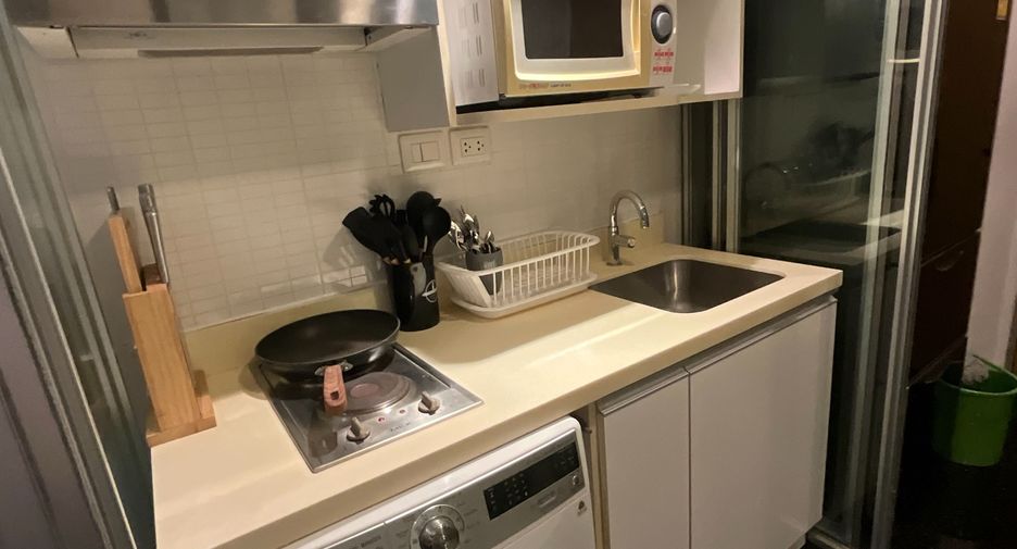 For rent 1 bed condo in Khlong Toei, Bangkok