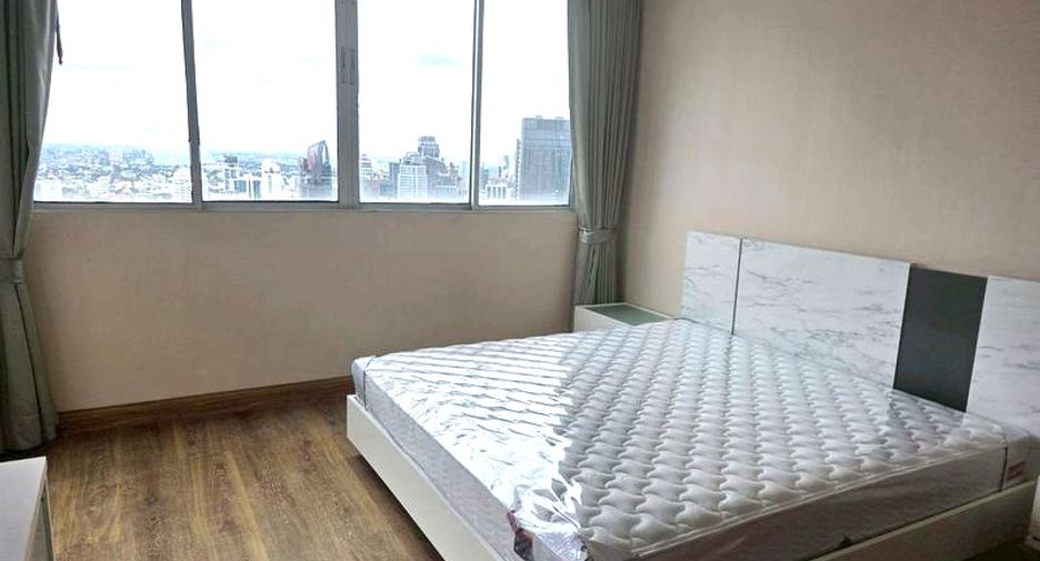 Wohnung zur Miete mit 3 Zimmer in Khlong Toei, Bangkok