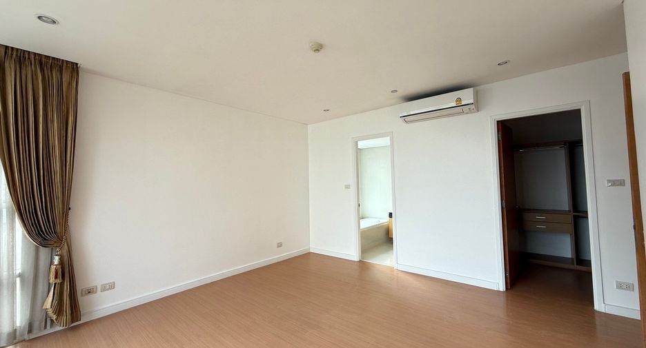 ขาย 2 ห้องนอน คอนโด ใน คลองเตย, กรุงเทพฯ