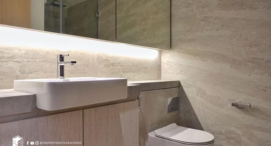 For rent 2 bedrooms condo in Sathon, Bangkok