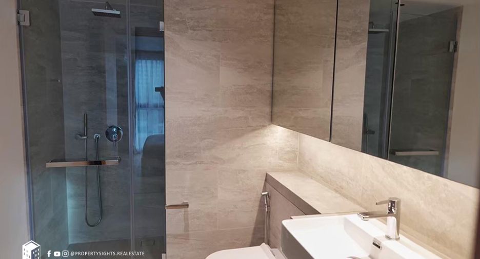 For rent 2 bedrooms condo in Sathon, Bangkok
