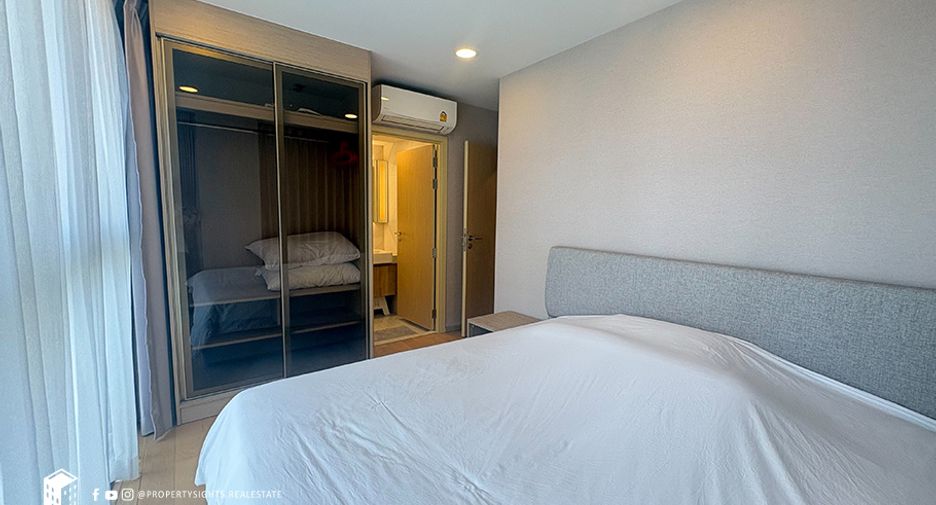For rent 2 bedrooms condo in Watthana, Bangkok