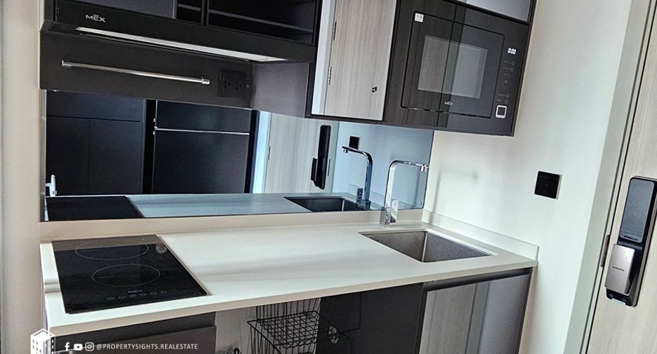 Wohnung zum Kauf mit 2 Zimmer in Bang Rak, Bangkok