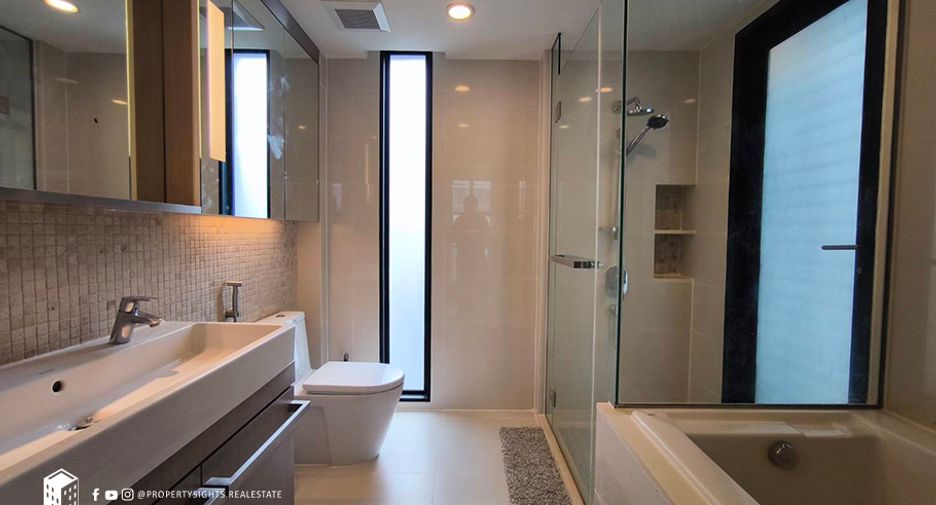À louer 2 chambres condo à Khlong Toei, Bangkok