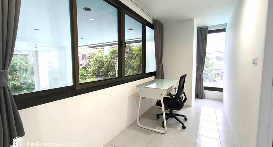 À louer 1 chambre condo à Watthana, Bangkok