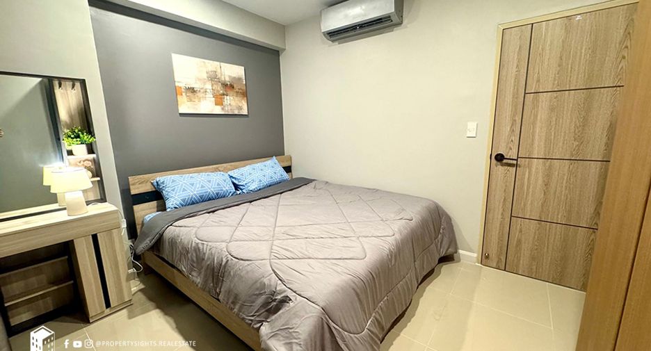 À louer 2 chambres condo à Huai Khwang, Bangkok