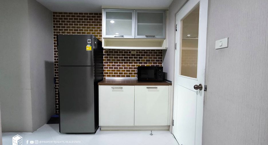 ให้เช่า 3 ห้องนอน คอนโด ใน คลองเตย, กรุงเทพฯ