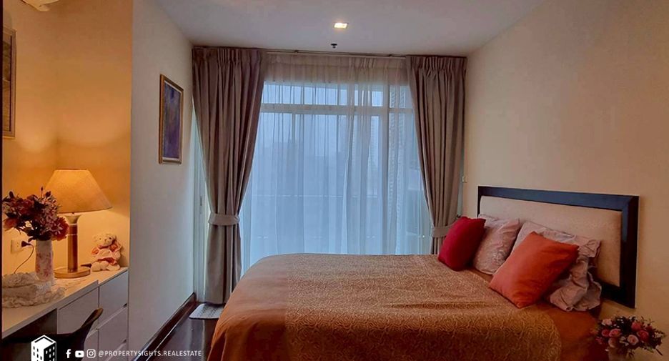 For rent 2 bedrooms condo in Watthana, Bangkok