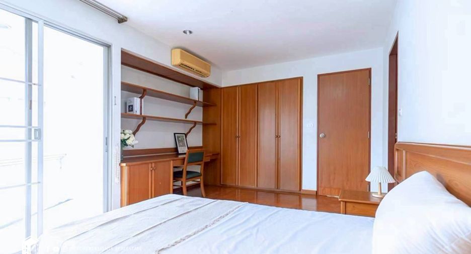 For rent 3 ベッドルーム condo in Khlong Toei, Bangkok