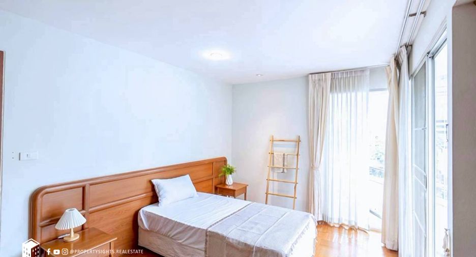 For rent 3 ベッドルーム condo in Khlong Toei, Bangkok