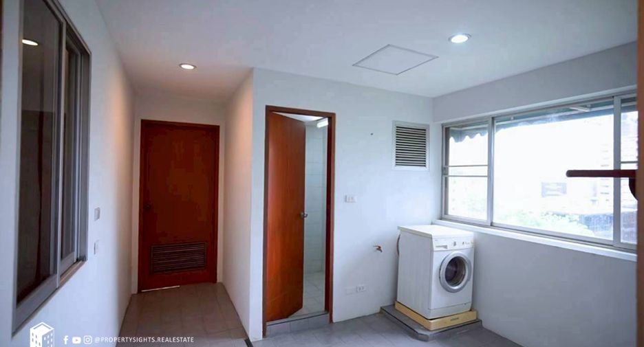For rent 3 ベッドルーム condo in Khlong Toei, Bangkok