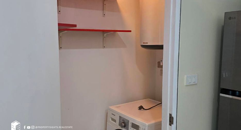 For rent 2 bedrooms condo in Sathon, Bangkok