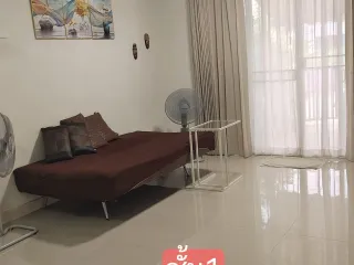 出售 3 卧室 联排别墅 在 Khlong Sam Wa, 曼谷