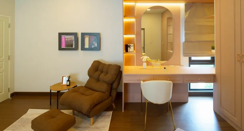 Casa en alquiler de 4 habitaciones en Bang Phli, Samut Prakan