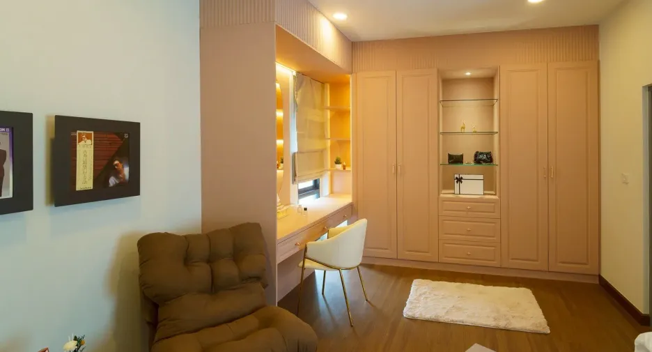 Casa en alquiler de 4 habitaciones en Bang Phli, Samut Prakan