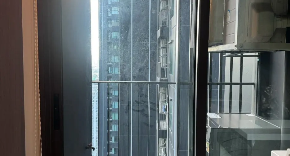 For rent 1 bed condo in Huai Khwang, Bangkok