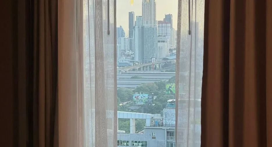 For rent 1 bed condo in Huai Khwang, Bangkok